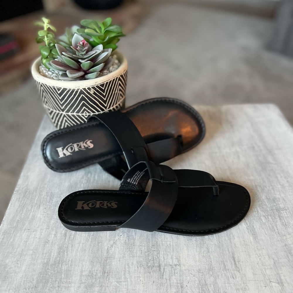 KORKS By Kork Ease Dawn Thong flat sandal. Women’s size 8. NWOT